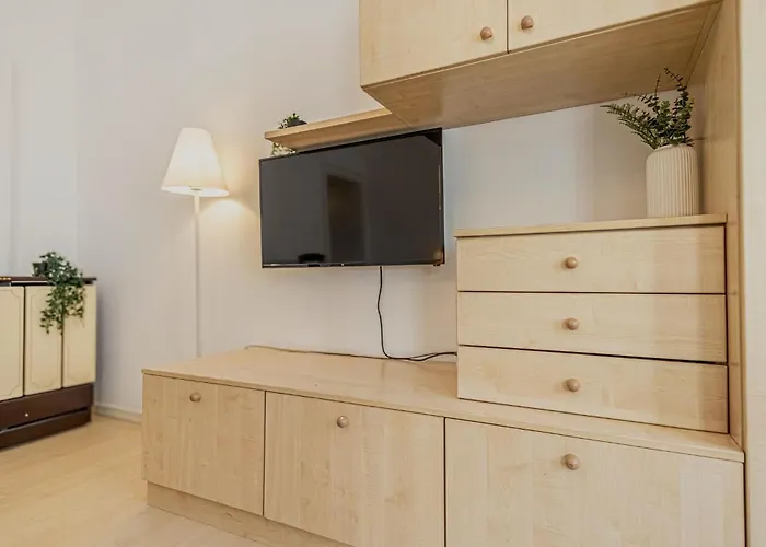 Beautiful 1br Retreat Close To Wiener Stadthalle Apartamento